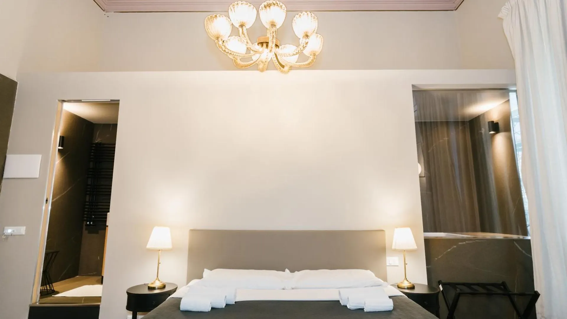 Duomo Housing Catania Le Suites 0*,  Italia